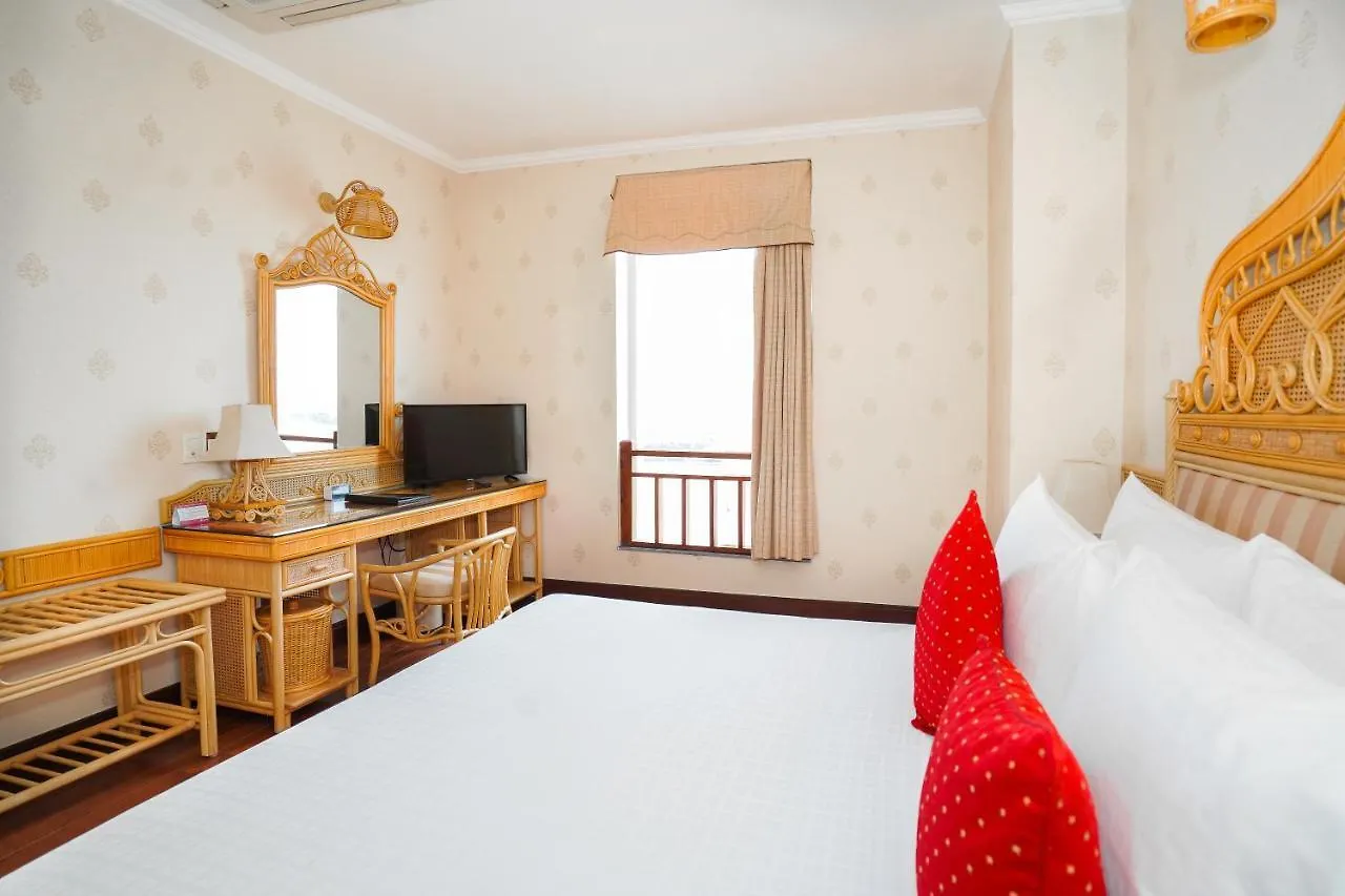 Senriver Hotel Da Nang 4*,